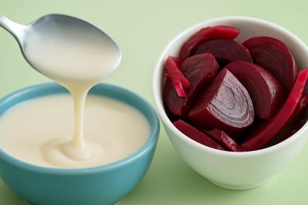 Kefir und Rote Bete: Zwei Lebensmittel, die die Verdauung kennt und die Ernährungsexperten immer häufiger gemeinsam empfehlen